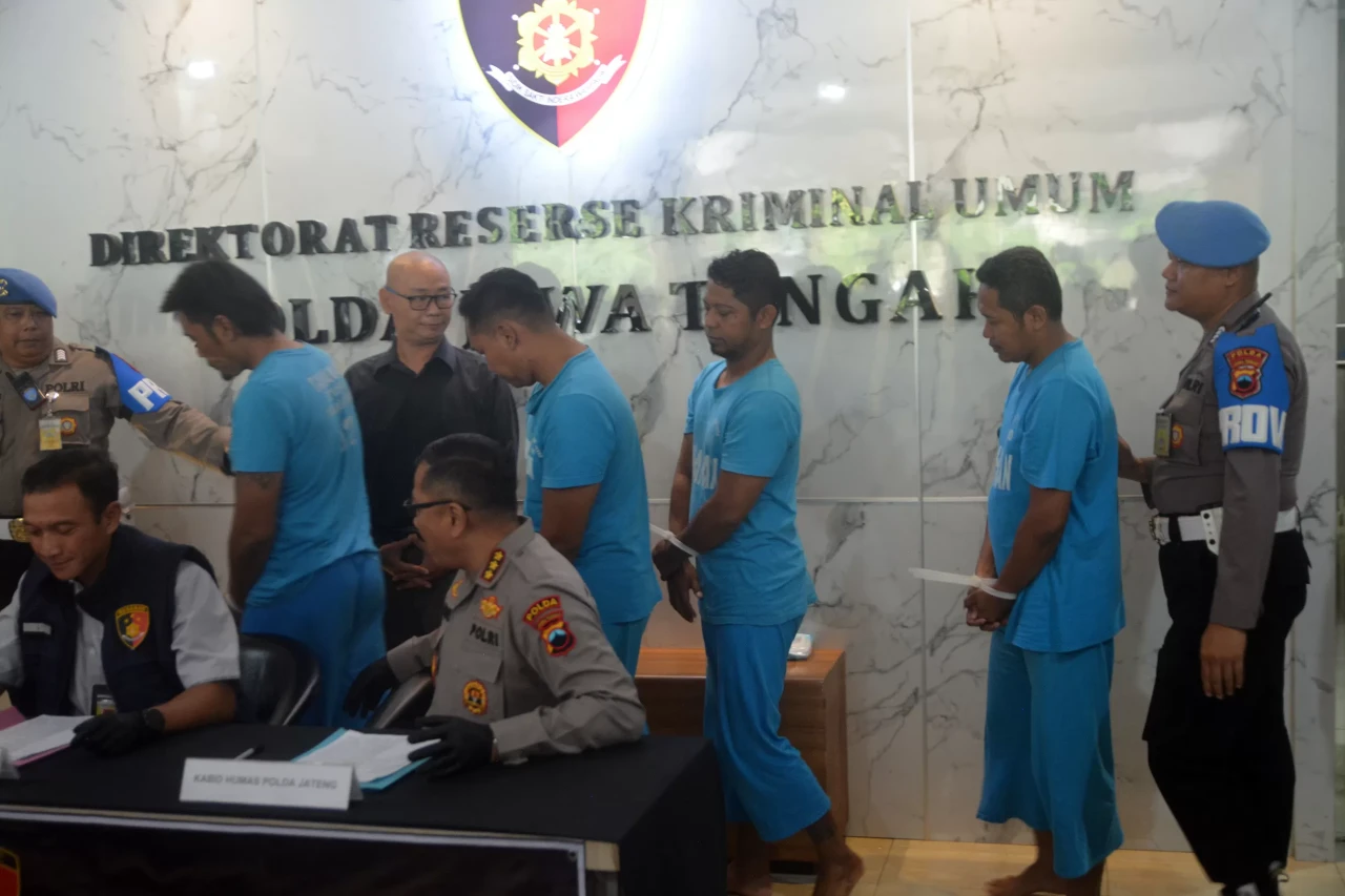 Tampang Empat Anggota...