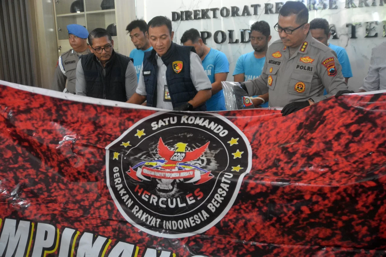 Tampang Empat Anggota...
