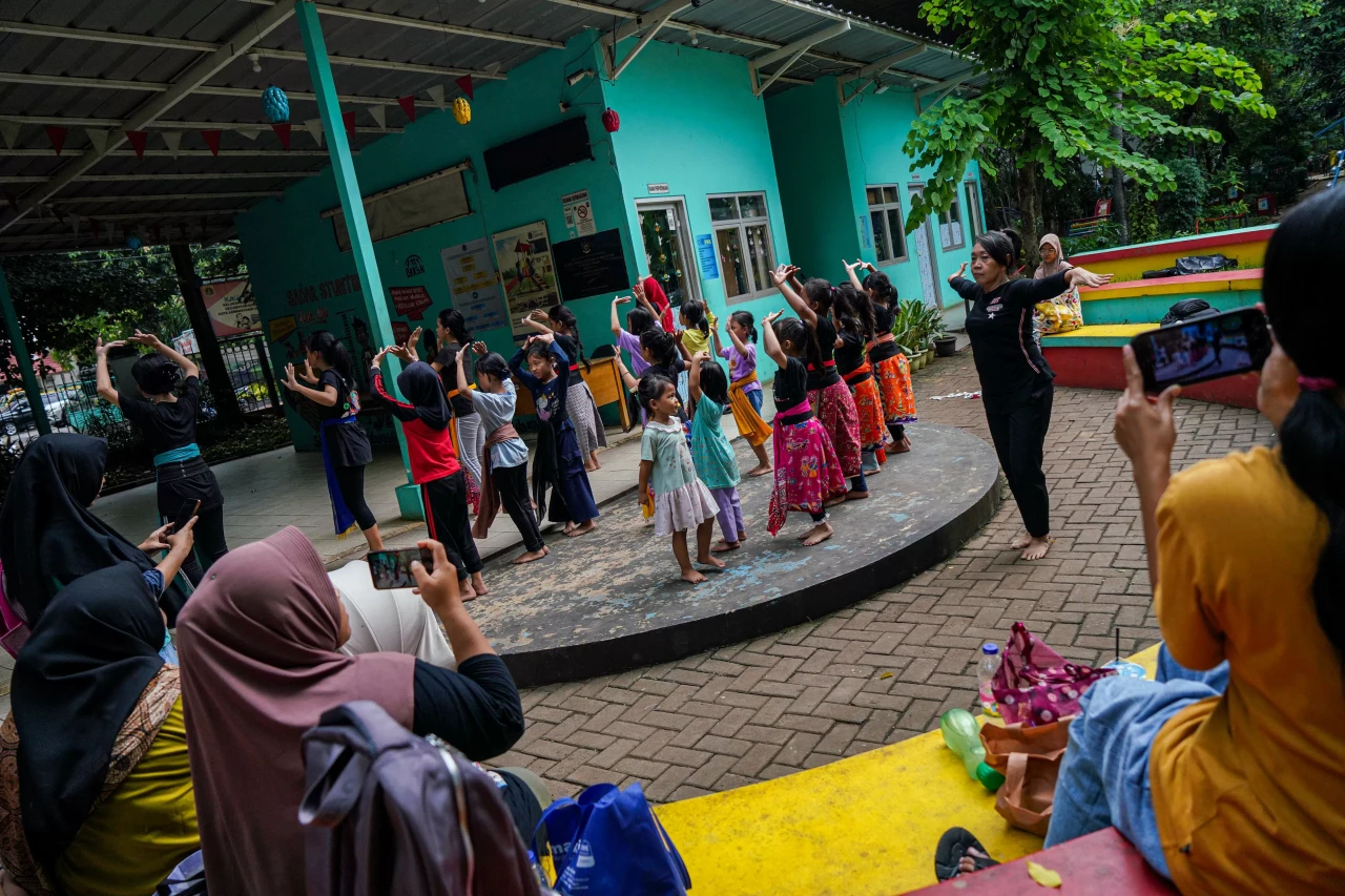 Pelatihan Tari Tradisional,...