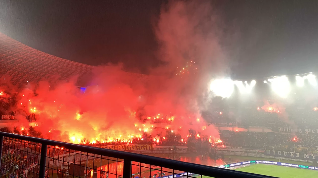 GBLA Membara! Bobotoh...
