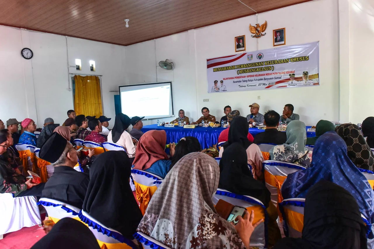 Tiga Menteri Hadiri...
