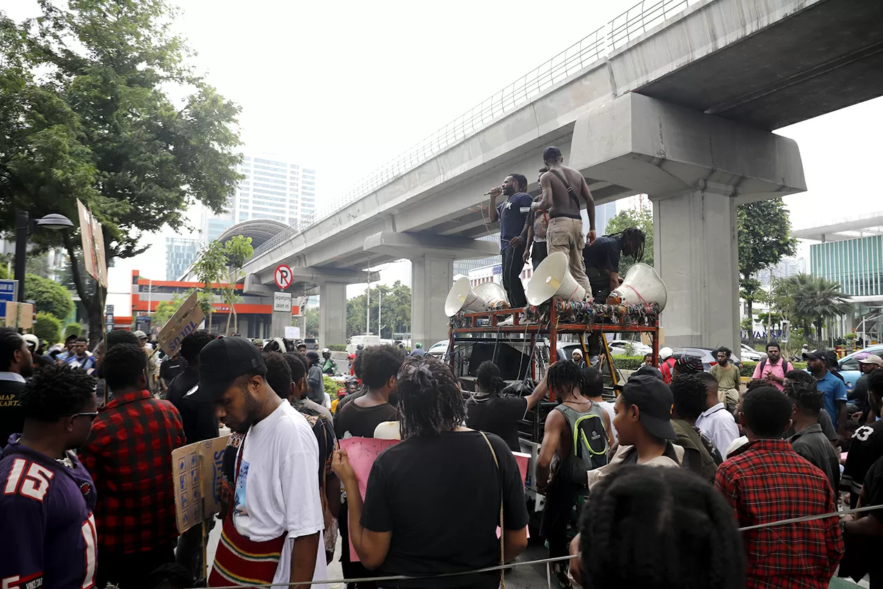 Demo di Kementerian...