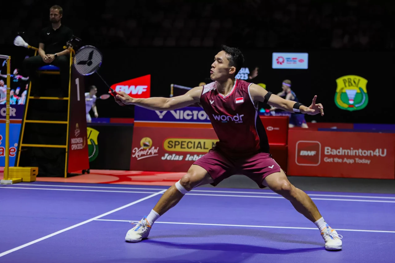 Jonatan Christie Tumbangkan...