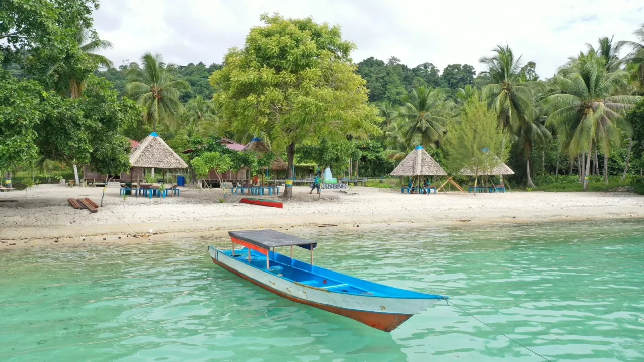 Penampakan Terkini Pantai,...