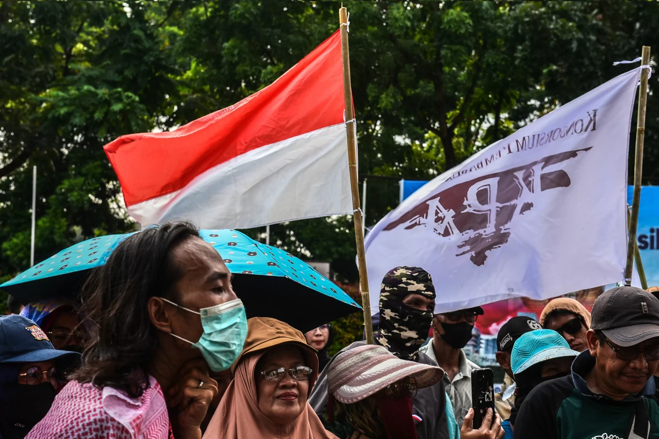 Potret Aksi Warga Tolak...