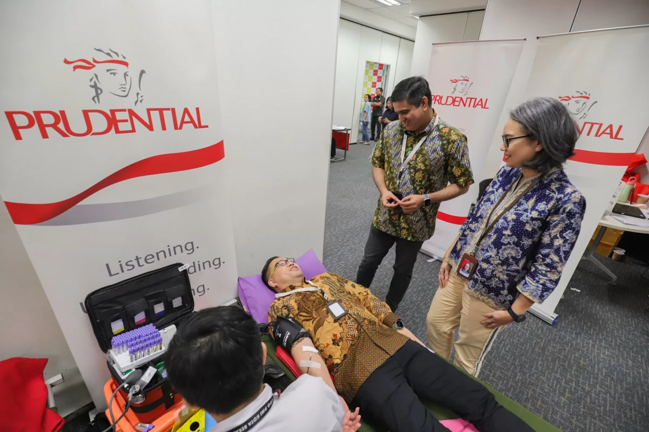 Aksi Donor Darah untuk...