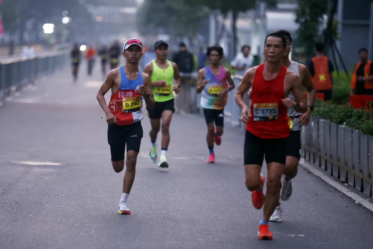 6.000 Pelari dari 23...