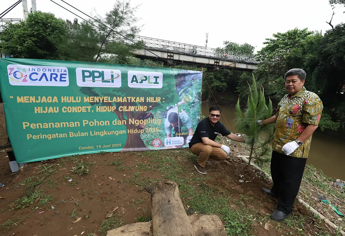 Aksi Bersih Ciliwung:...