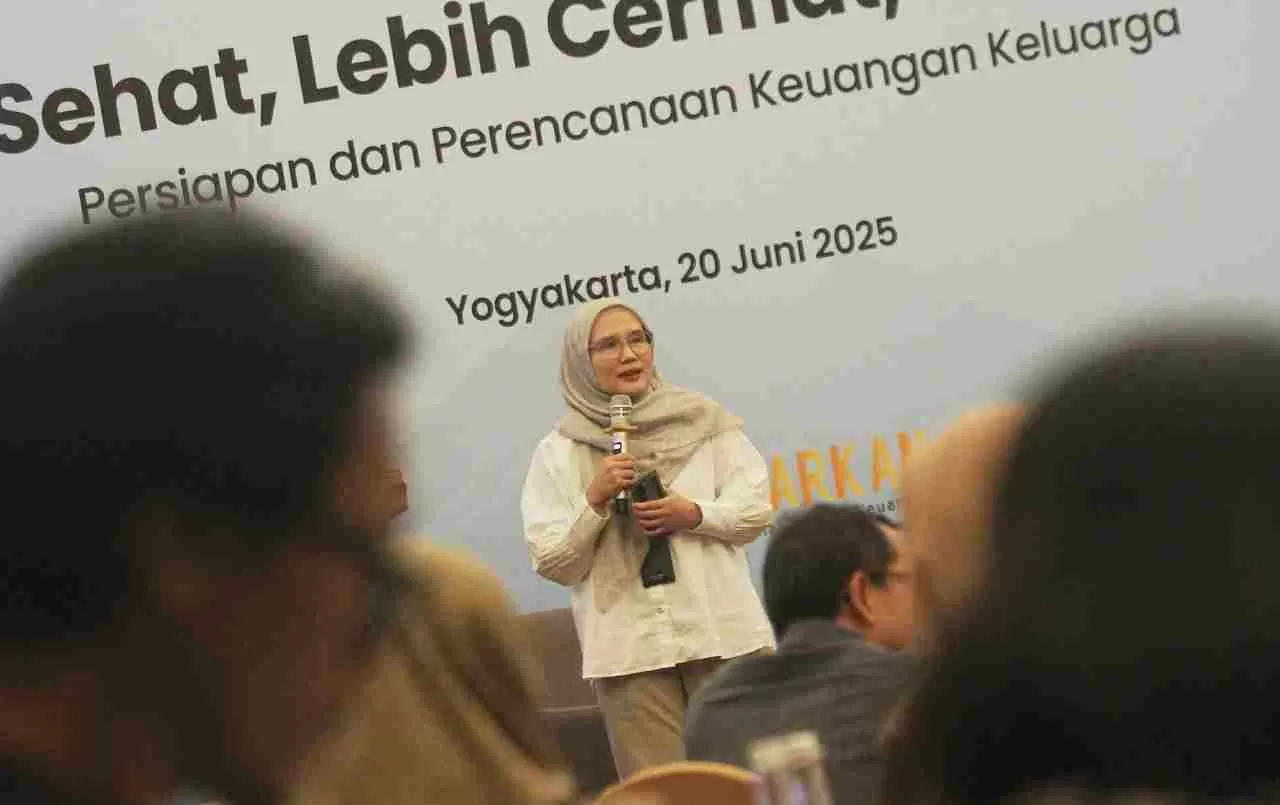 AXA Mandiri Berikan...
