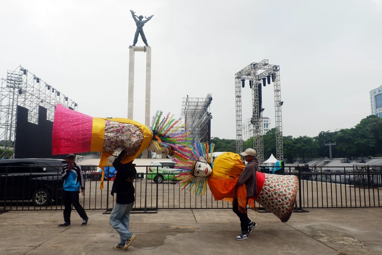 Taman Lapangan Banteng...