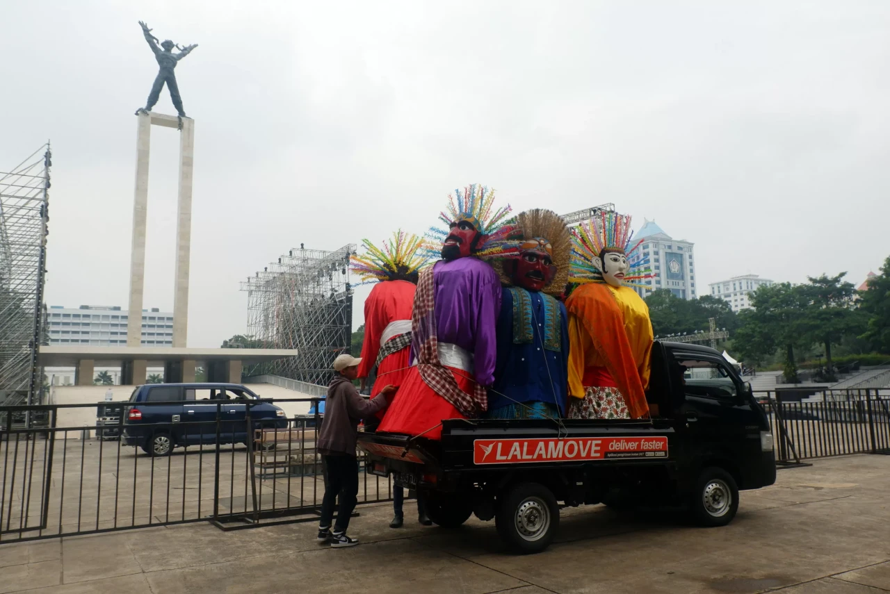 Taman Lapangan Banteng...
