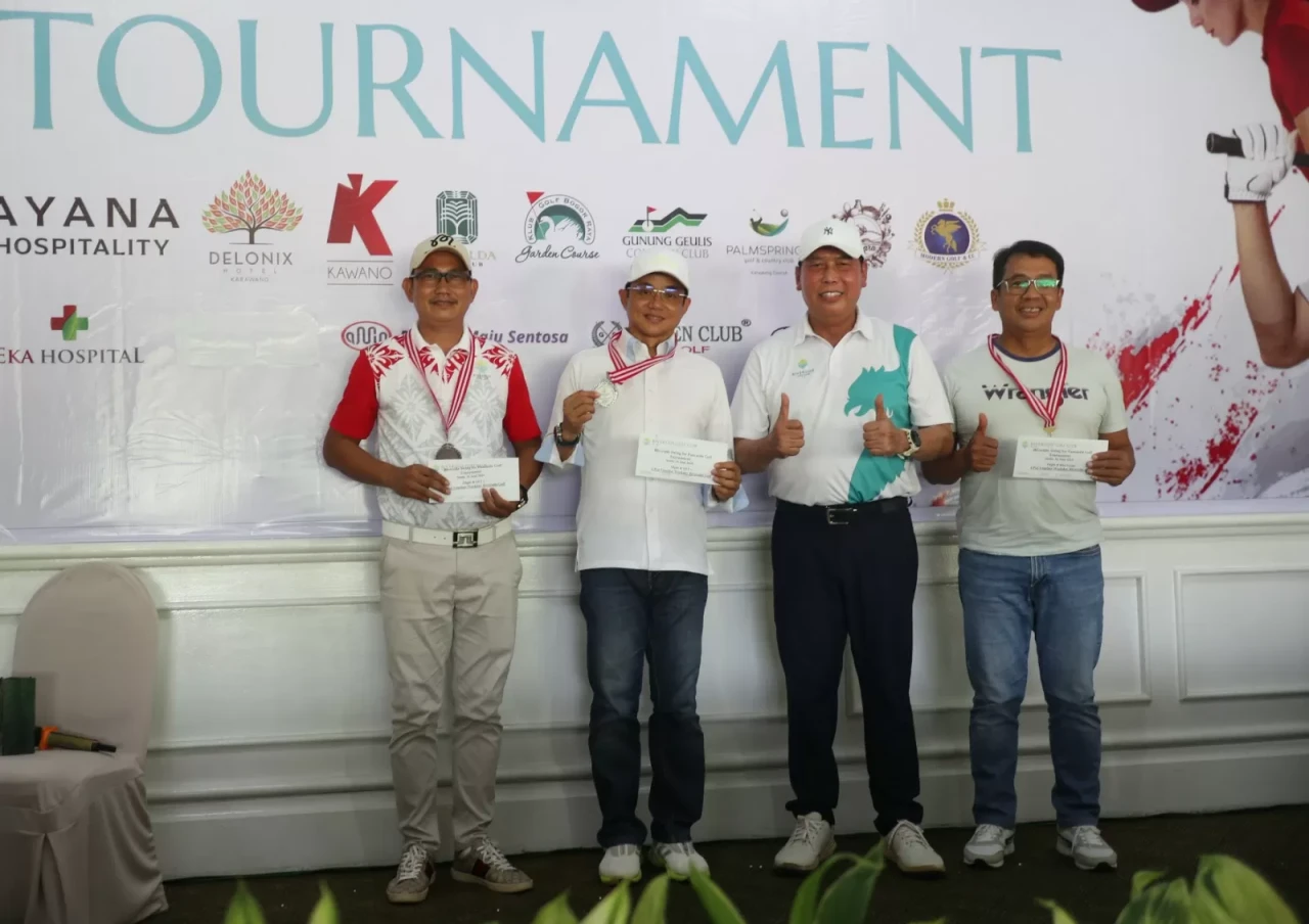 Turnamen Golf Jadi Ajang...