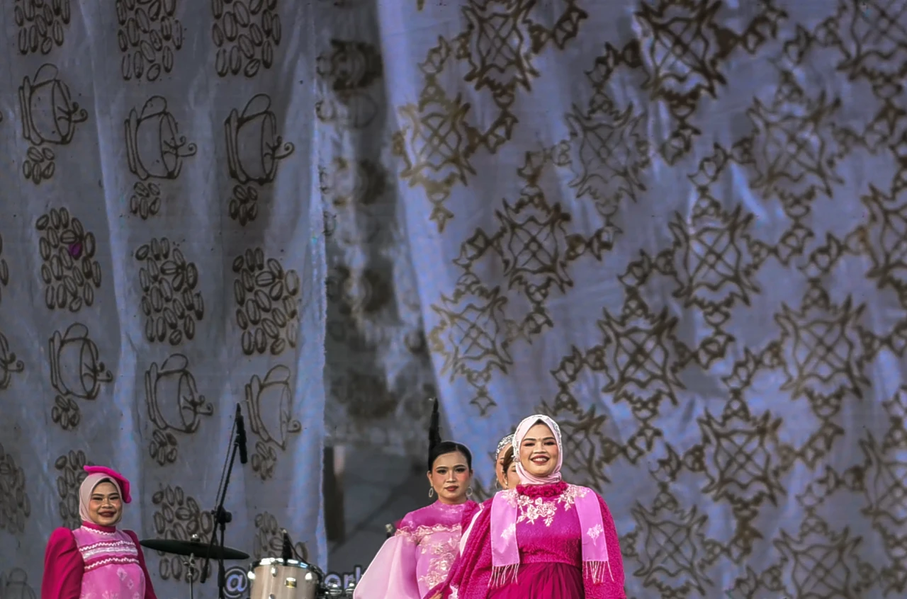 Anggun! Warga Binaan...