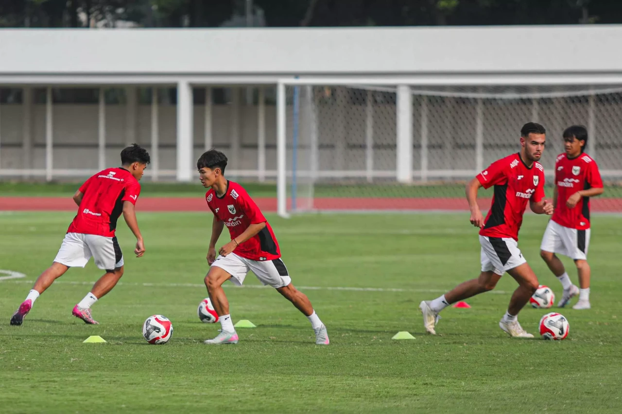 Latihan Perdana Timnas...