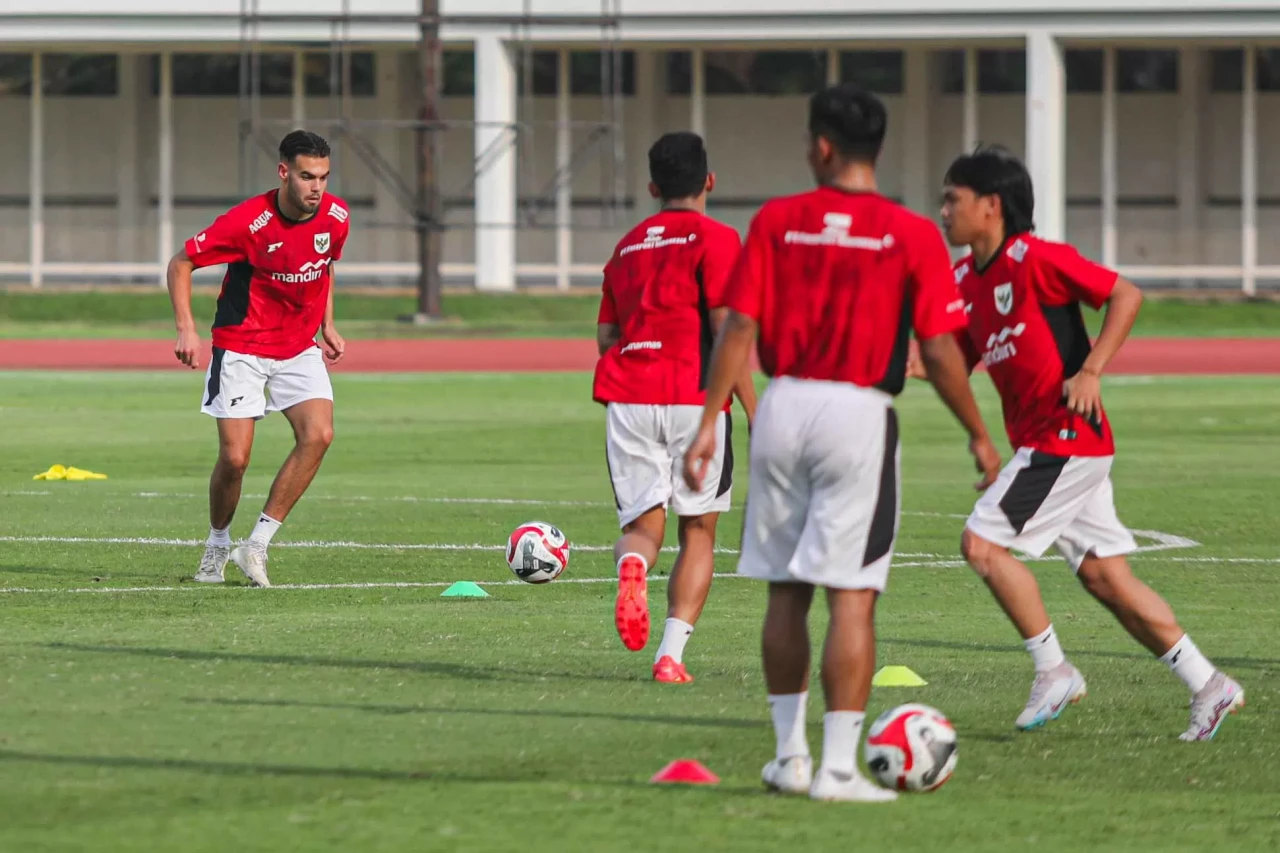 Latihan Perdana Timnas...