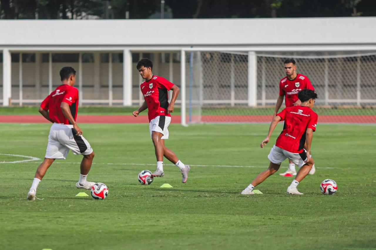 Latihan Perdana Timnas...