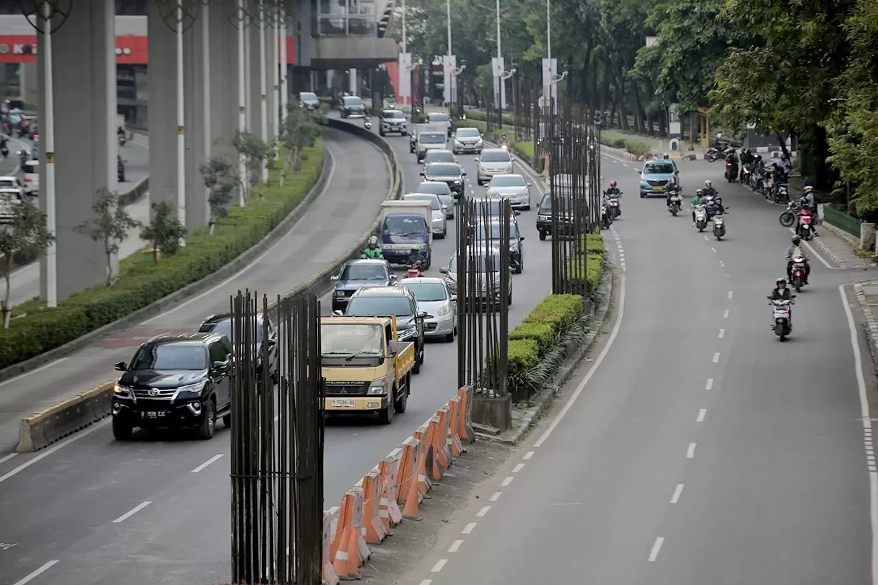 90 Tiang Monorel di...