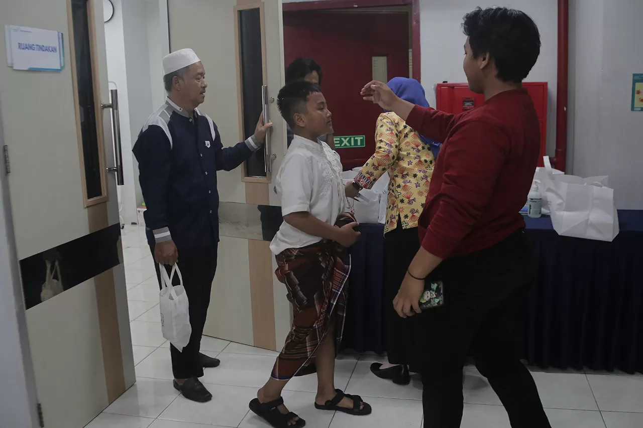 Ratusan Anak Ikuti Sunatan...