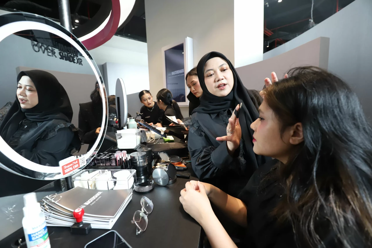 Mastershade XR Hadirkan...