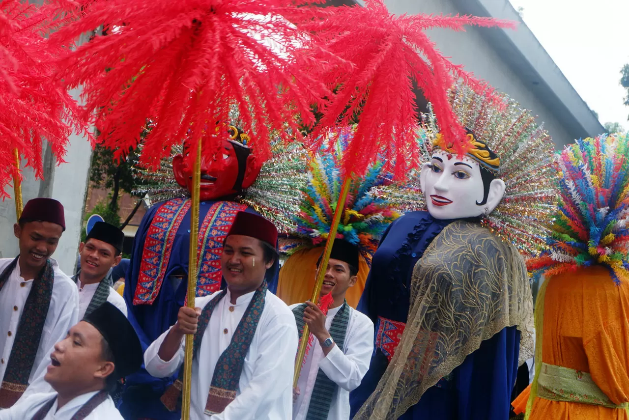 Atraksi Parade Ondel-Ondel...
