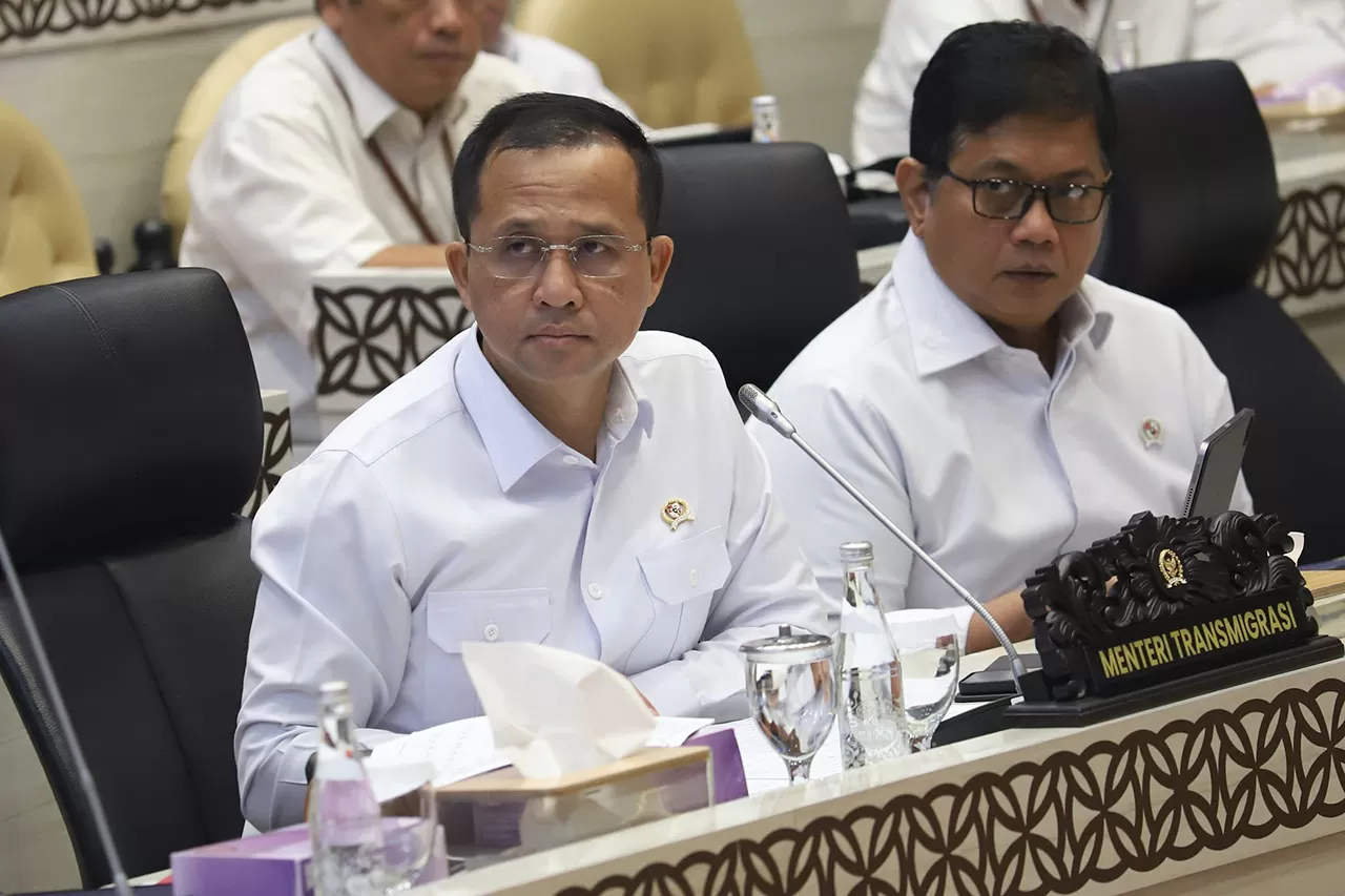 Menteri Transmigrasi...