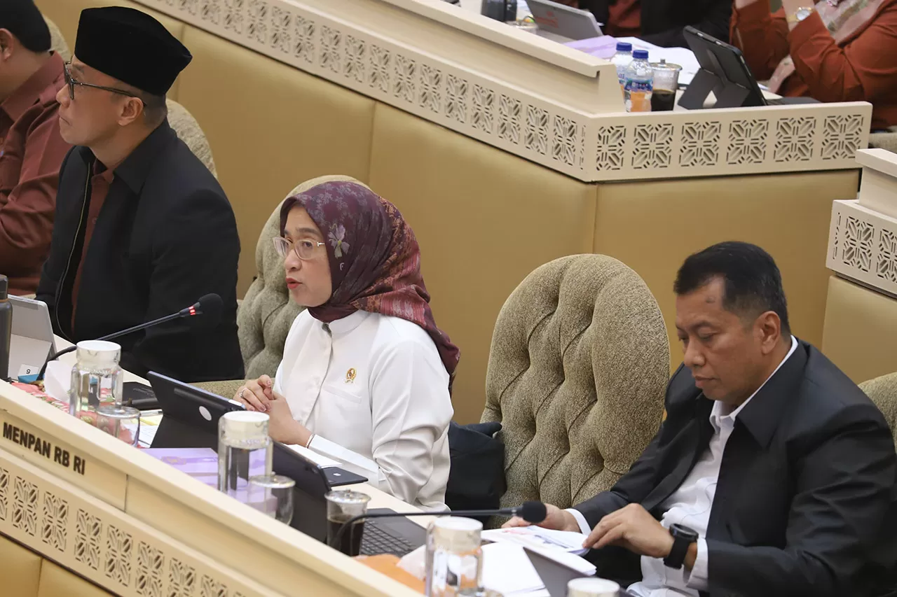 Komisi II DPR dan MenPAN-RB...