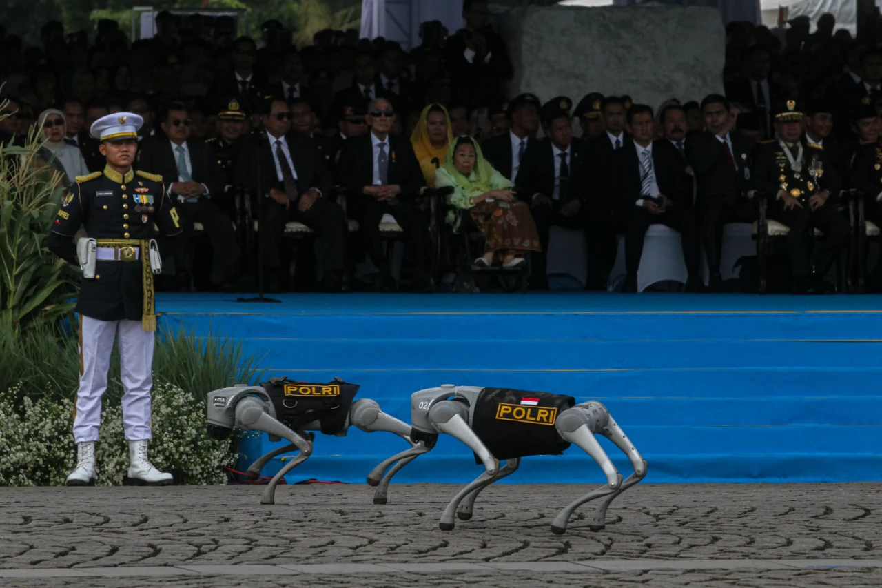Prabowo Hadiri Peringatan...