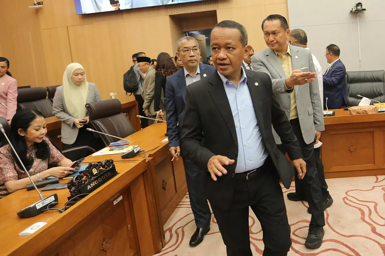 Komisi XII DPR Gelar...