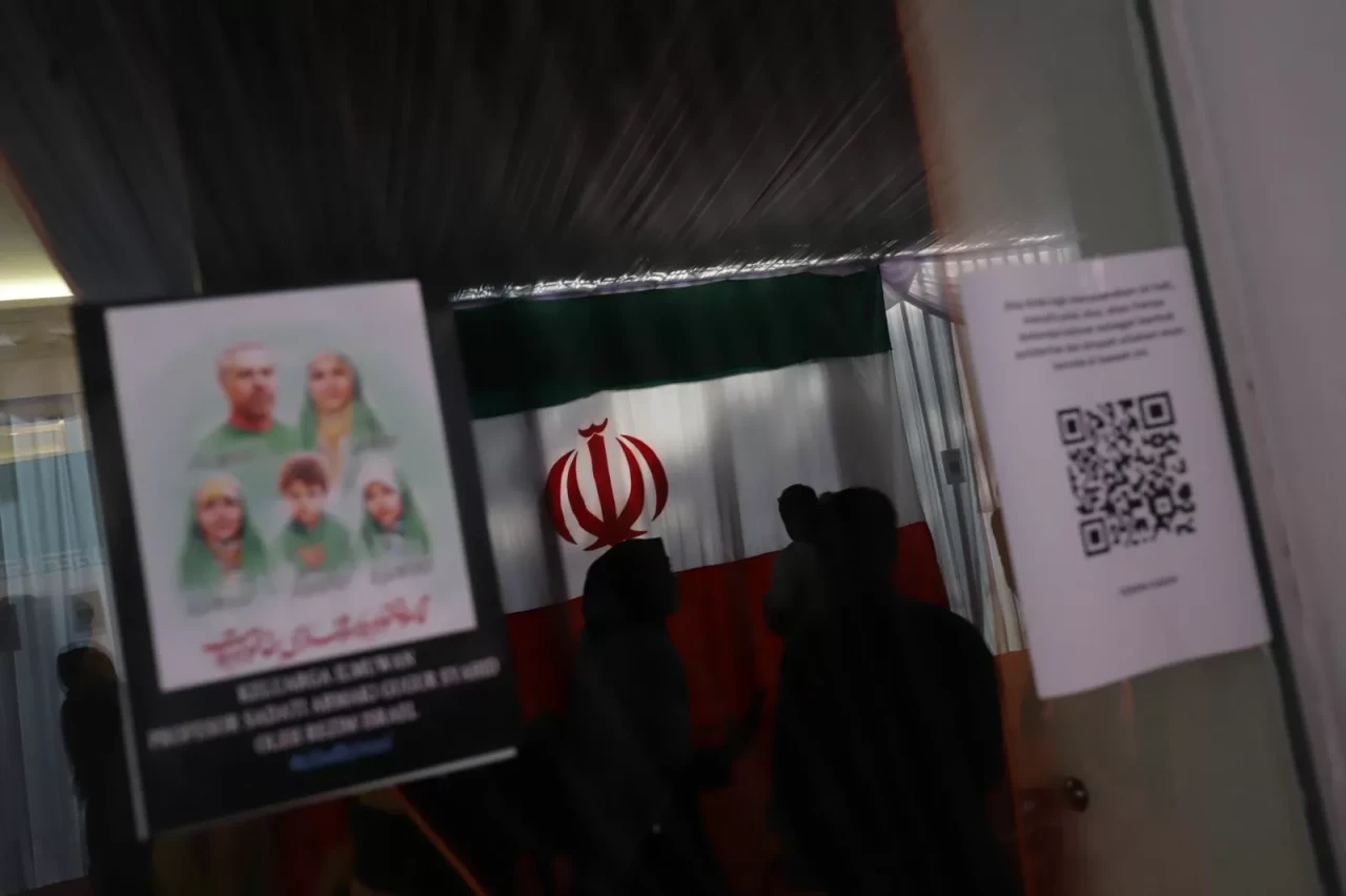 Solidaritas untuk Iran:...