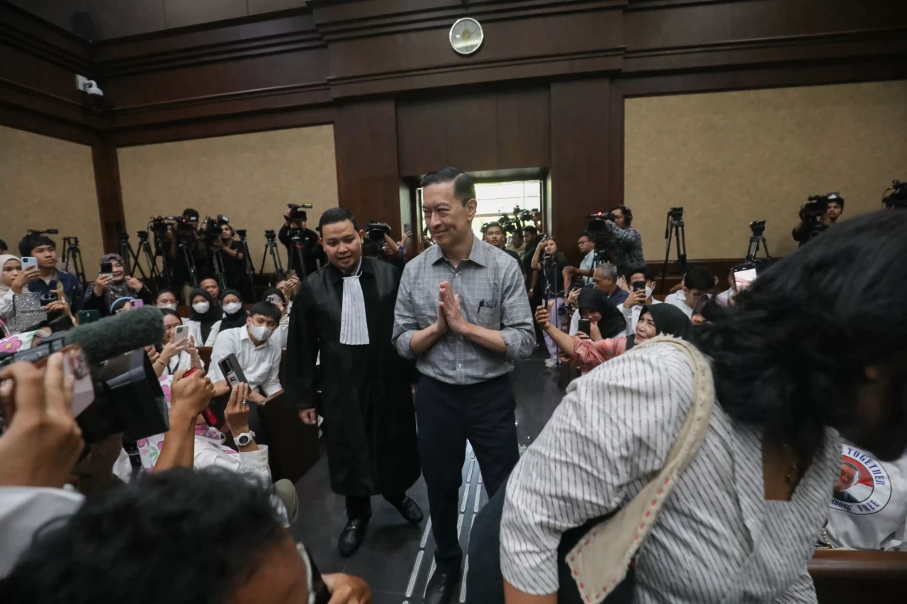 Tom Lembong Dituntut...