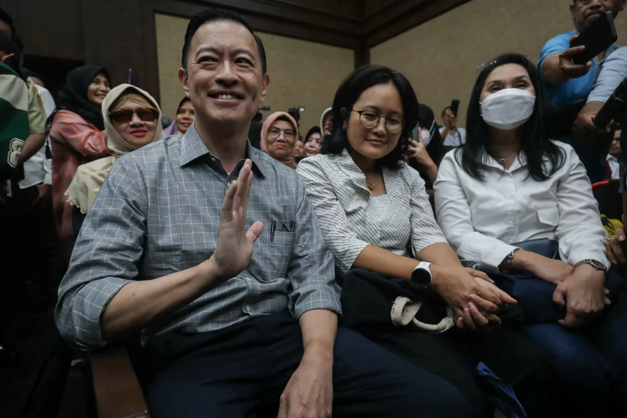 Tom Lembong Dituntut...