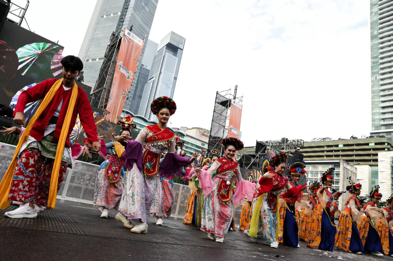 Pertujukan Tarian Tradisional...