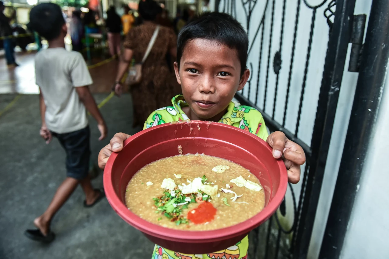 Potret Pembagian Bubur...