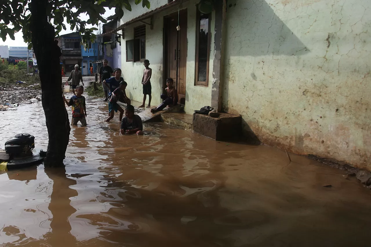 Banjir Rendam 62 RT...
