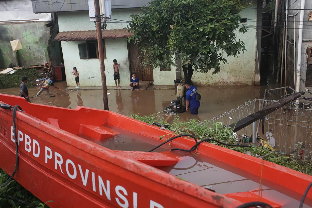 Banjir Rendam 62 RT...