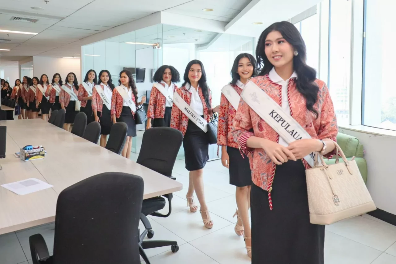 38 Finalis Miss Indonesia...