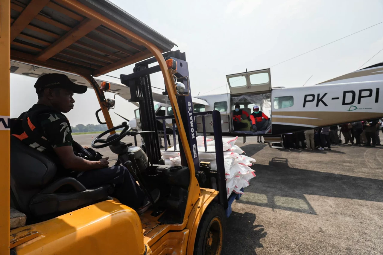 Melihat Persiapan Operasi...