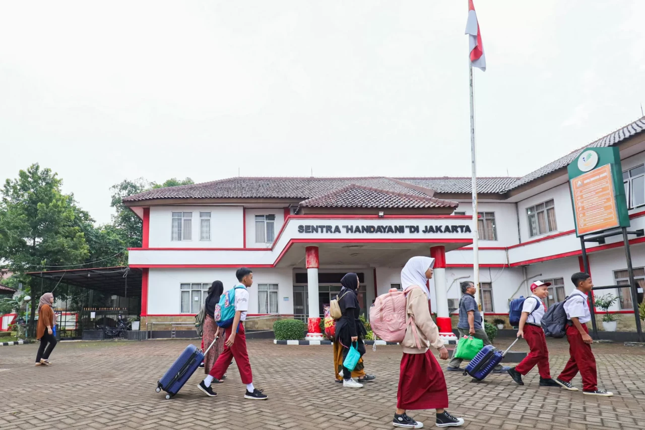 Suasana Hari Pertama...