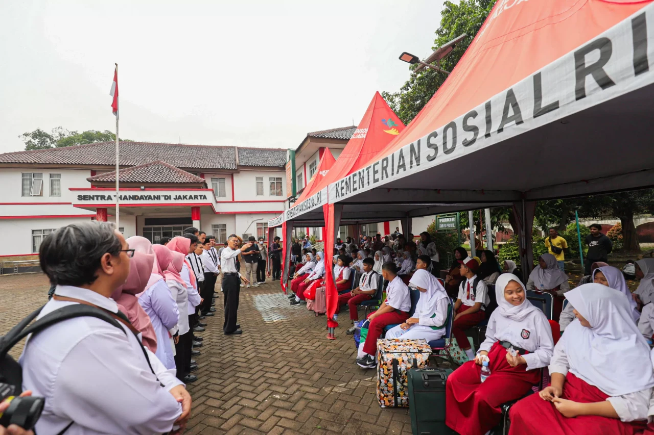 Suasana Hari Pertama...