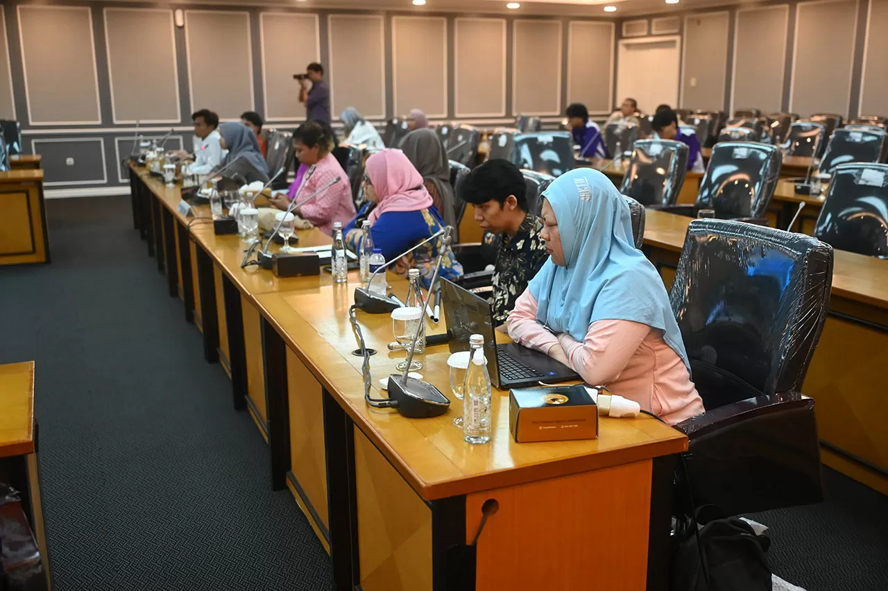 Korban Beri Kesaksian,...