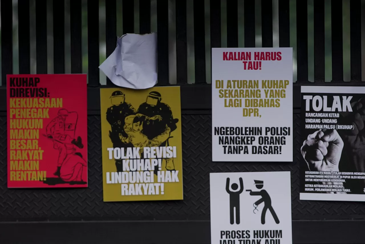 Koalisi Sipil Desak...