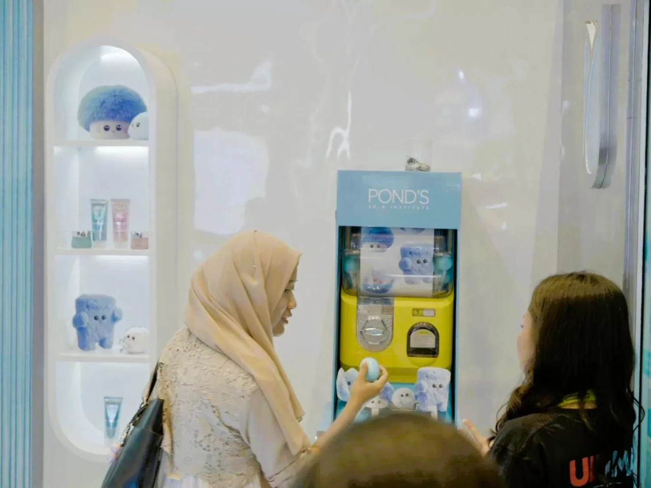 Unilever Indonesia Perkenalkan...