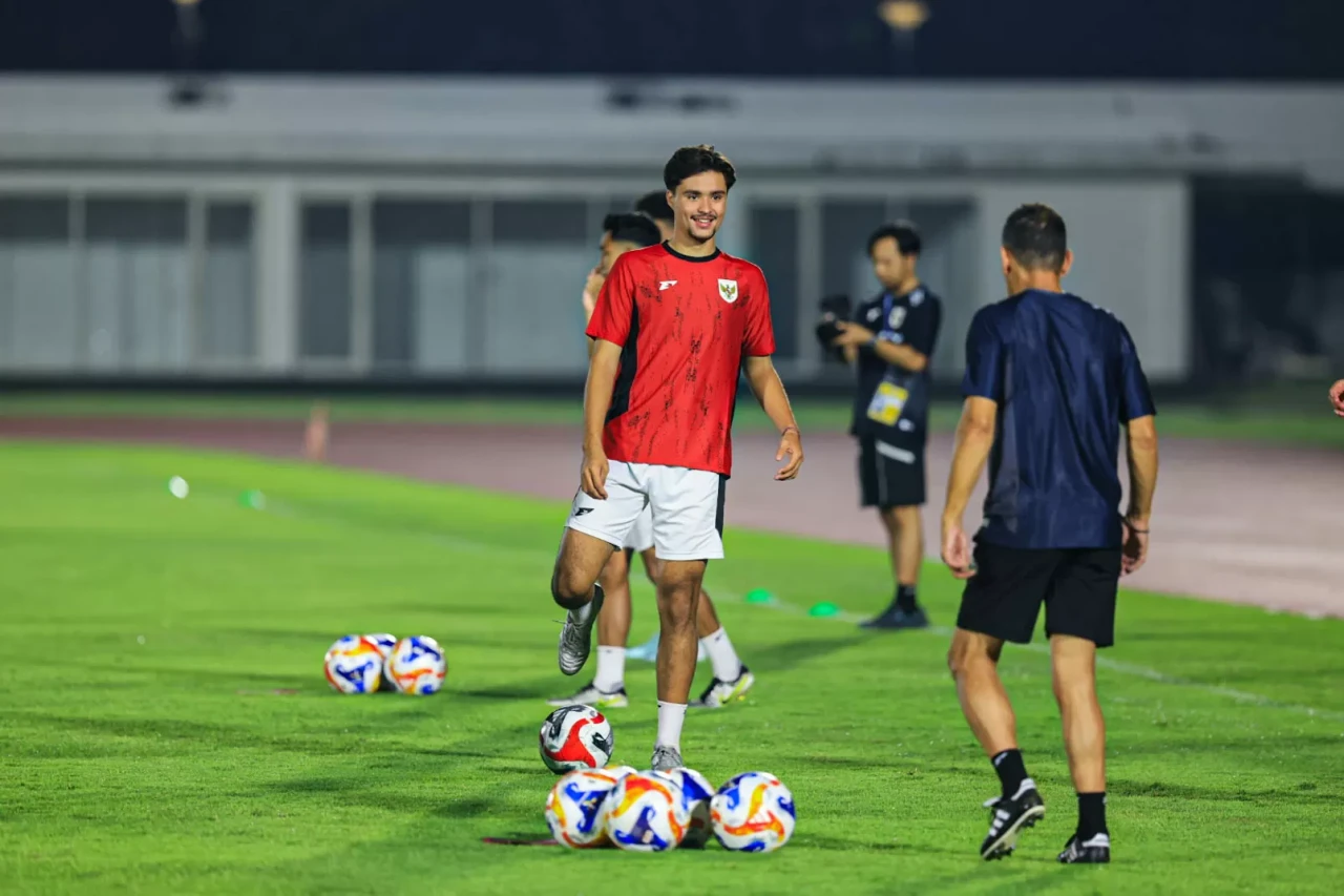 Latihan Timnas Indonesia...