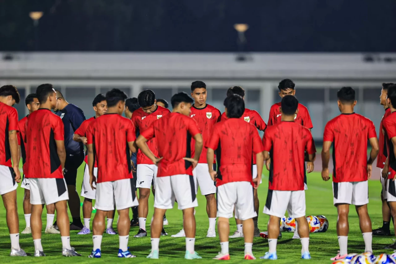 Latihan Timnas Indonesia...