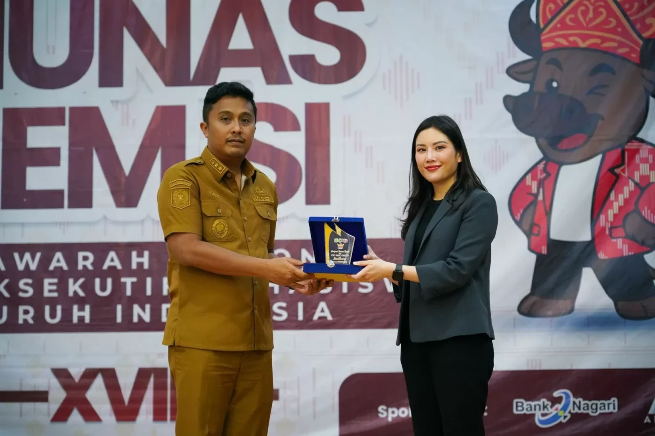 Angela Tanoesoedibjo...