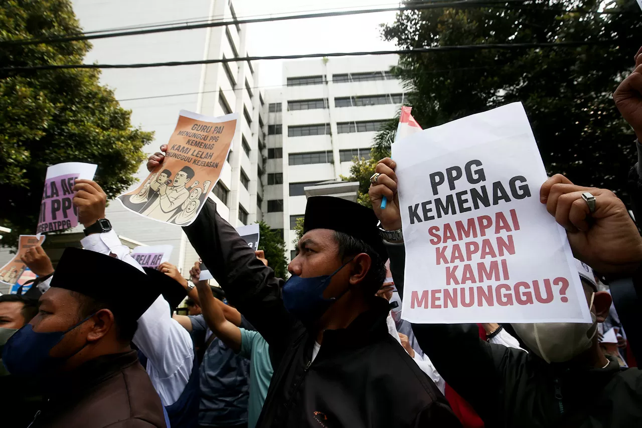 Guru Pendidikan Agama...