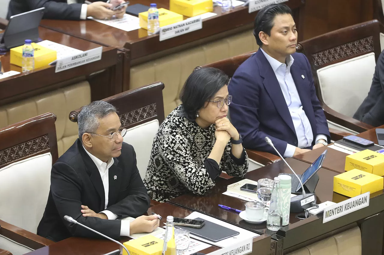 Komisi XI DPR dan Menkeu...