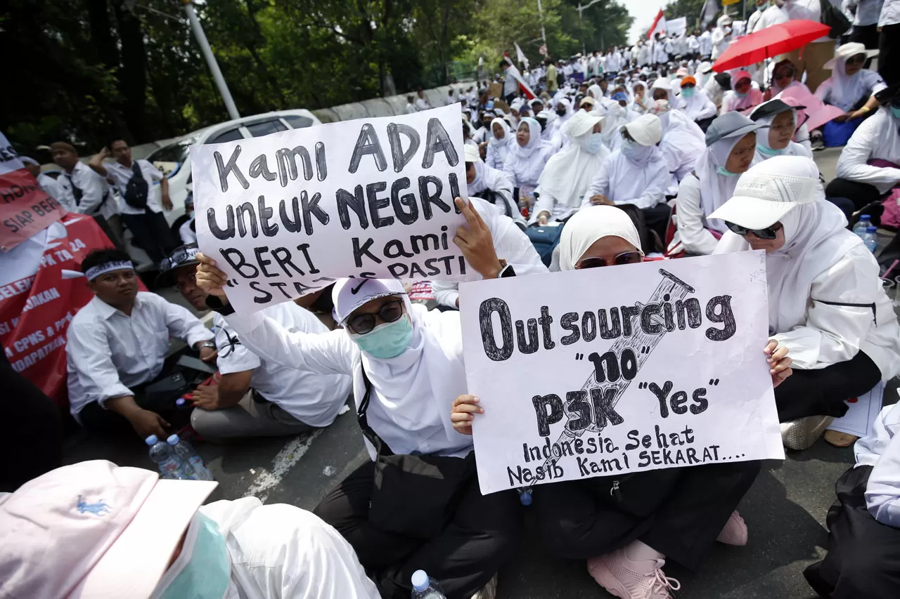 Tenaga Honorer R4 Gelar...