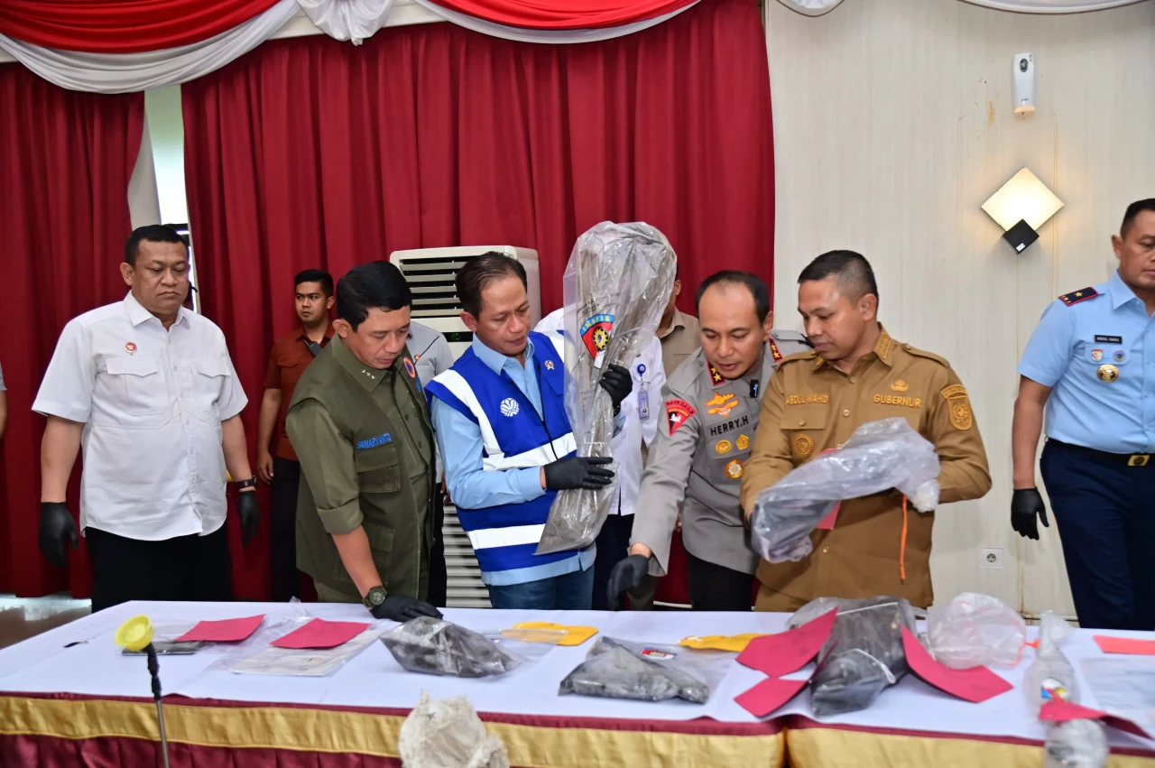 BNPB Tindak Tegas Karhutla...