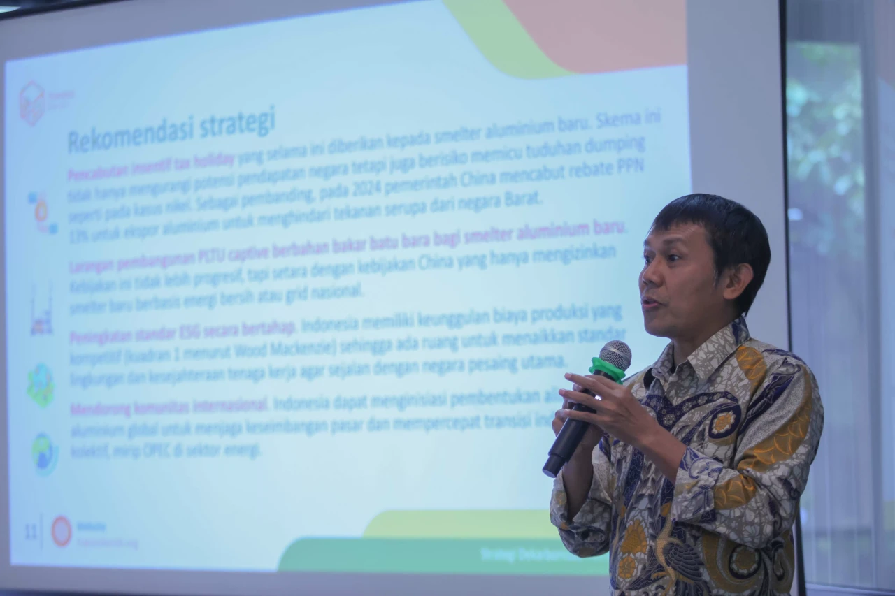 Riset Strategi Dekarbonisasi...